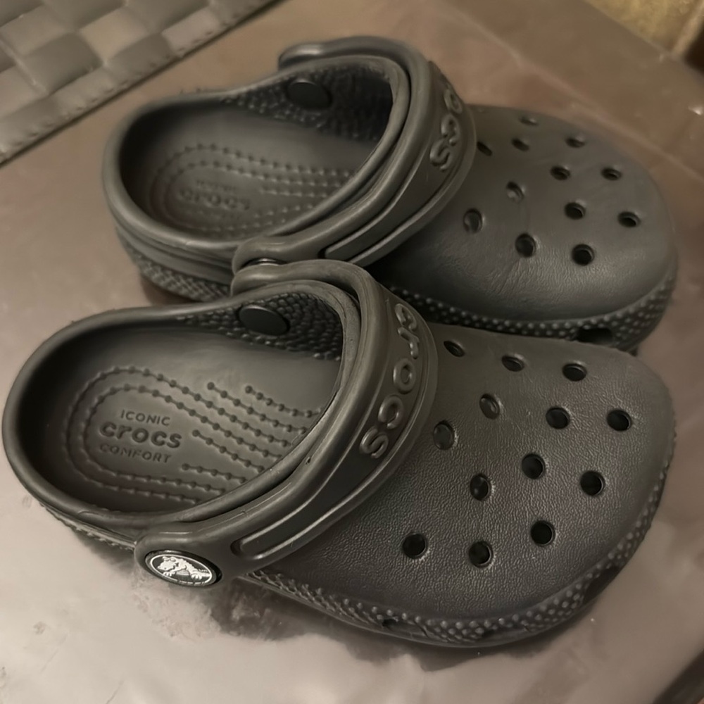 Crocs